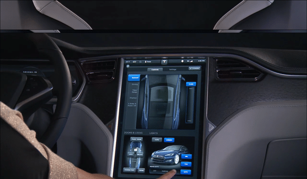 Tesla Model S - Lcd